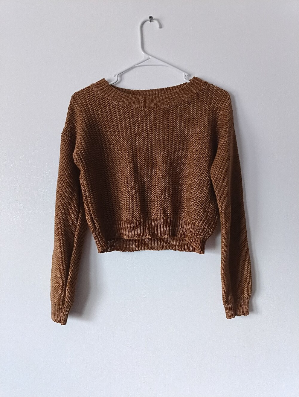 Forever 21 Women's knit Cropped Sweater Size Medium